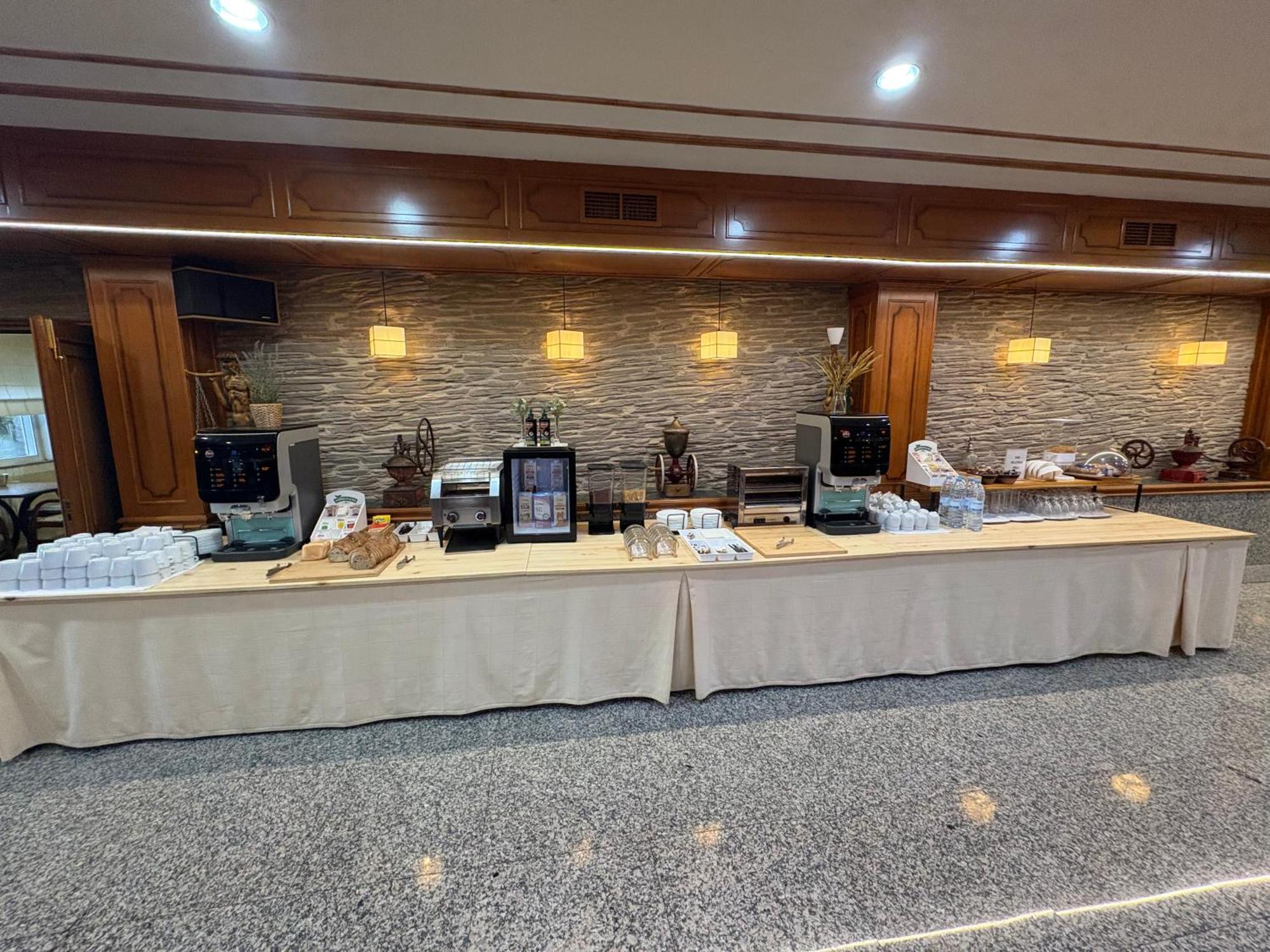 Hotel Los Olmos Луго Екстер'єр фото